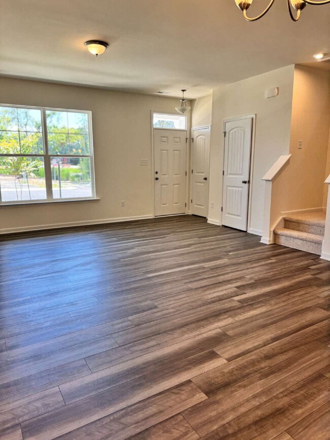 Building Photo - Brand New 3-Bedroom Townhome for Rent in The Glens at Scott Place