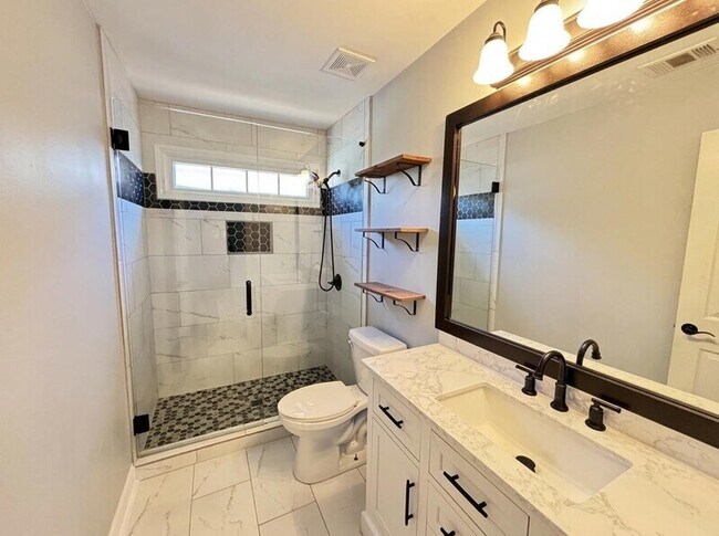 Building Photo - 2514 Camata Way