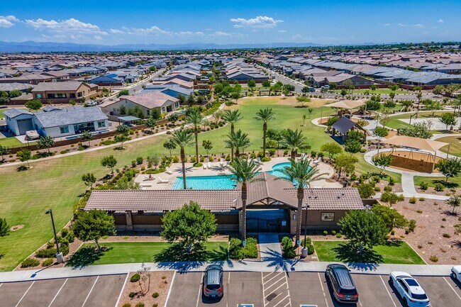 Building Photo - Gated Community Amazing ameneties