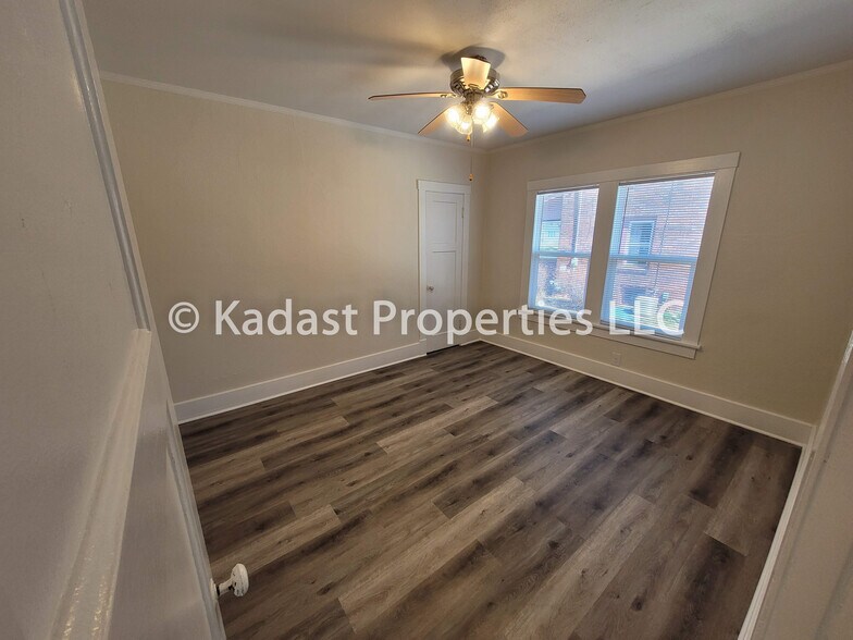 Primary Bedroom - 1271 Prairie Ave