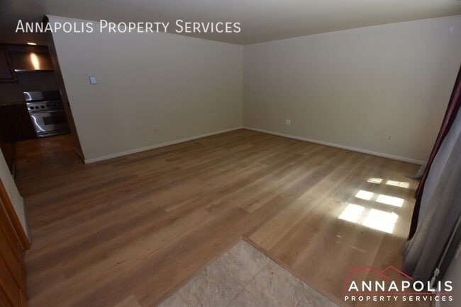 Building Photo - 821 Macsherry Dr