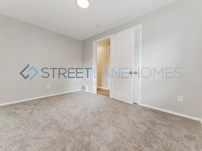 Building Photo - 431 N Dade Ave