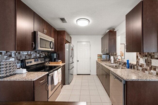 Building Photo - Check out this beautiful home on Baygarden