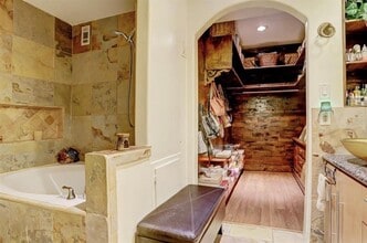 Building Photo - 5141 Del Monte Dr