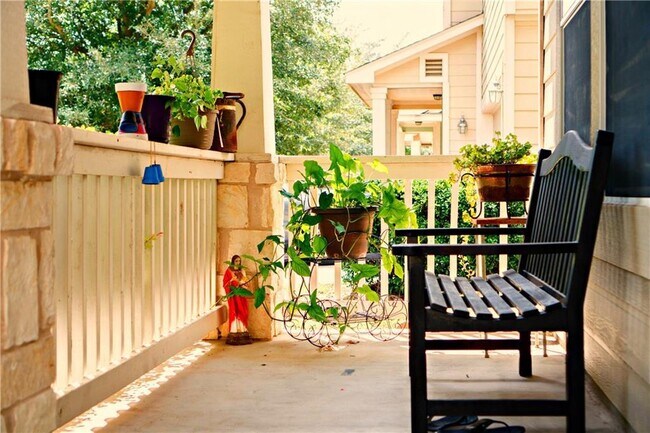 Building Photo - 10504 Wylie Dr