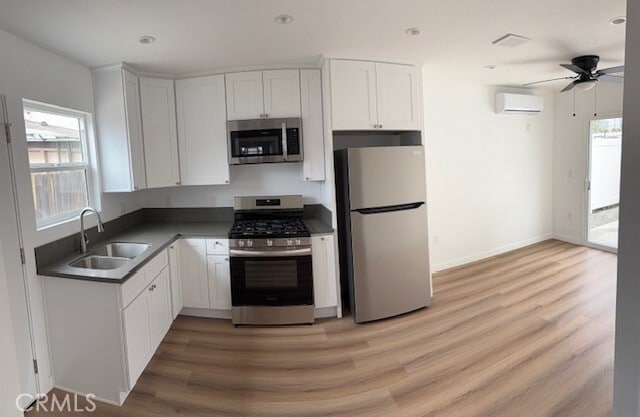 Building Photo - 15821 Queenside Dr