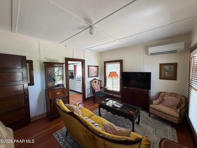 Building Photo - 411 S Cortez St