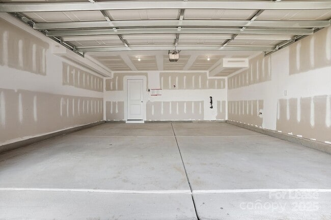 Building Photo - 3210 Stelfox St
