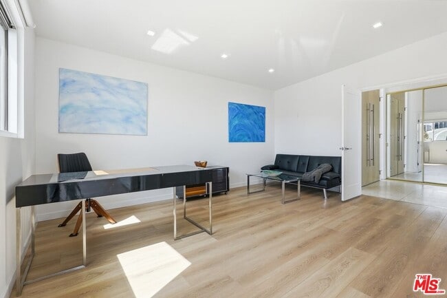 Building Photo - 18109 W Coastline Dr