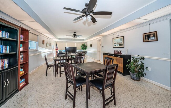 Building Photo - 300 64th Ave