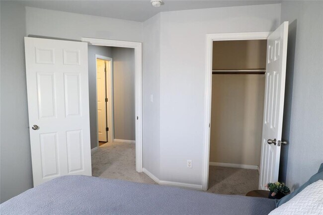 Building Photo - 4619 Senda Ln