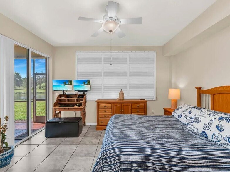 Building Photo - 338 Newport Dr