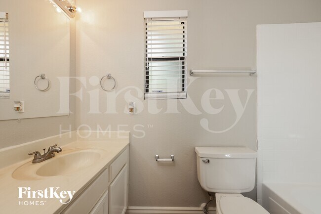 Building Photo - 3717 W Tierra Buena Ln