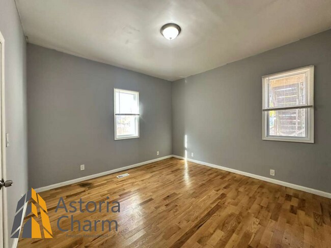 Building Photo - 3004 Clifton Ave