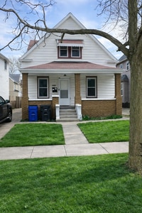 Building Photo - 2219 W 103rd St