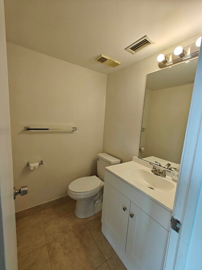 Building Photo - 8770 Royal Palm Blvd