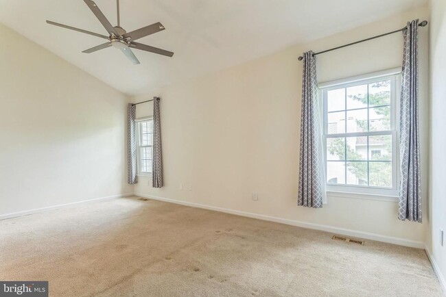 Building Photo - 13401 Silver Moon Way