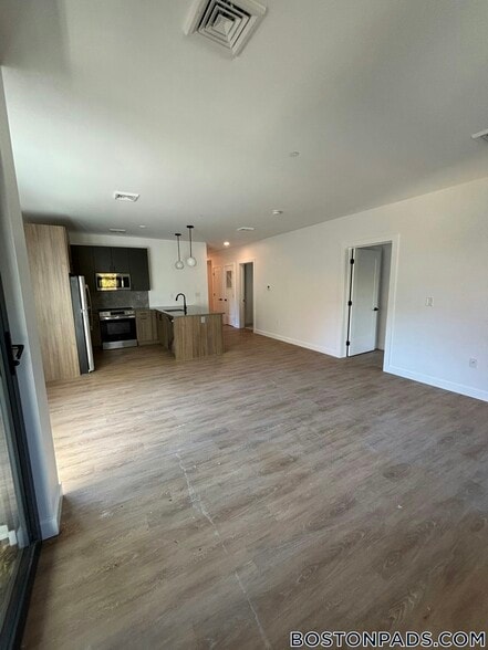 Building Photo - 199 Gardner St