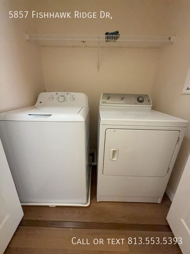 Building Photo - 5857 Fishhawk Ridge Dr