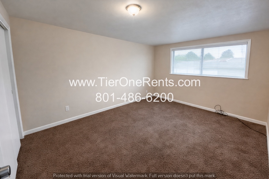 Building Photo - NO DEPOSIT option available for qualified renters with Obligo