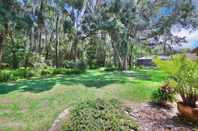 Building Photo - 526 Oakmont Dr