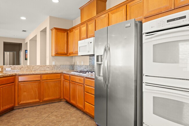 Building Photo - 82013 Cochran Dr