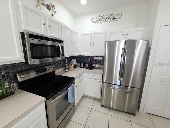 Building Photo - 3936 Yellowstone Cir