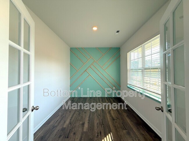 Building Photo - 347 Carolina Hemlock Dr