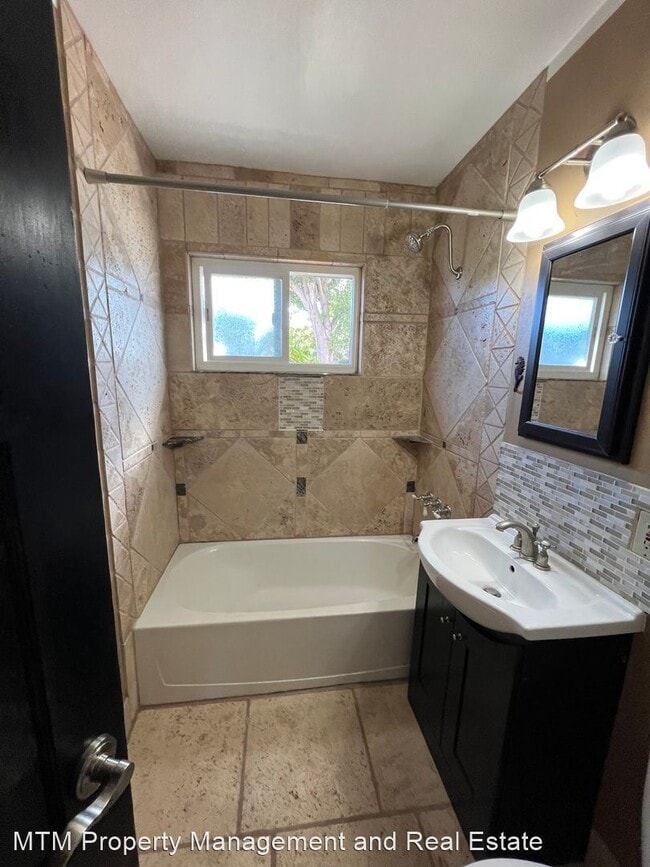 Building Photo - 3 br, 2 bath House - 4142 69th St