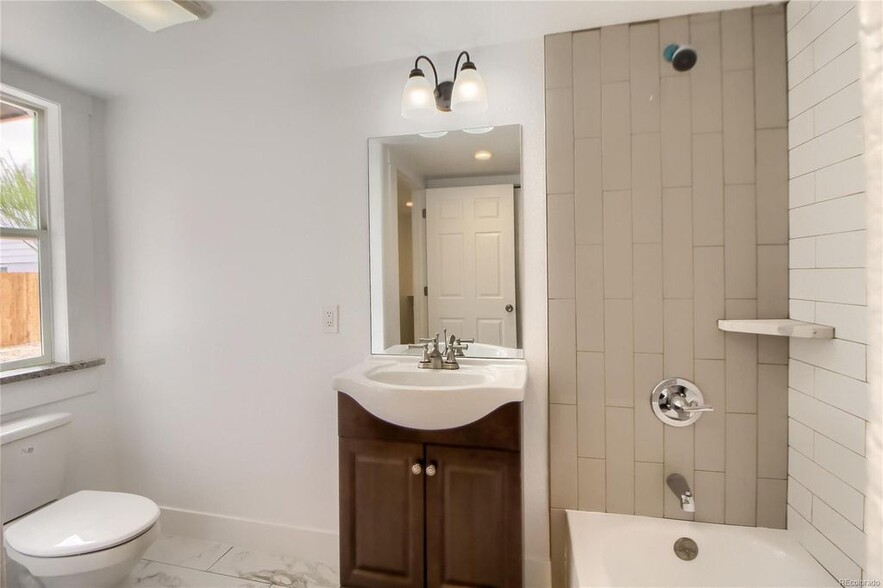 Building Photo - 5139 Alcott St