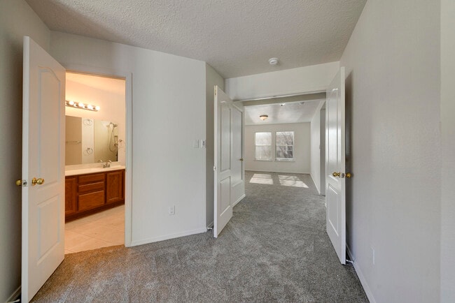 Building Photo - 3123 Mountainside Pkwy NE