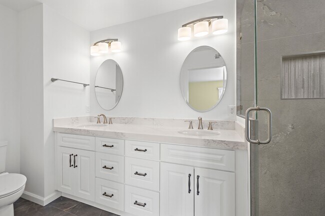 Building Photo - 20152 Redlands Dr