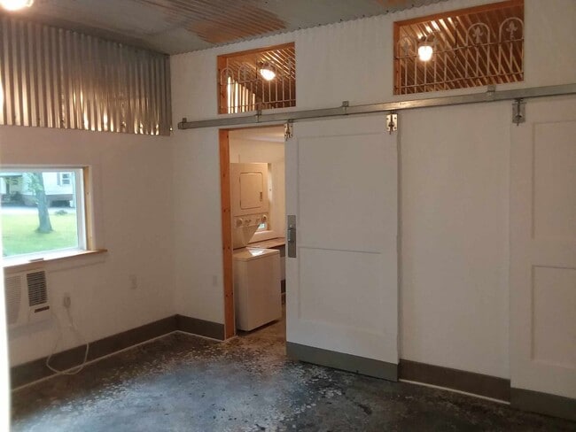 Building Photo - Beautiful 2 Bedroom in York, PA!