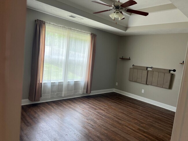 Building Photo - Beautiful Rental in Canterbury Farms in Gr...