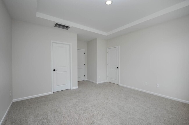 Building Photo - BEAUTIFUL TOWNHOME IN TERRACES AT FARMINGTON