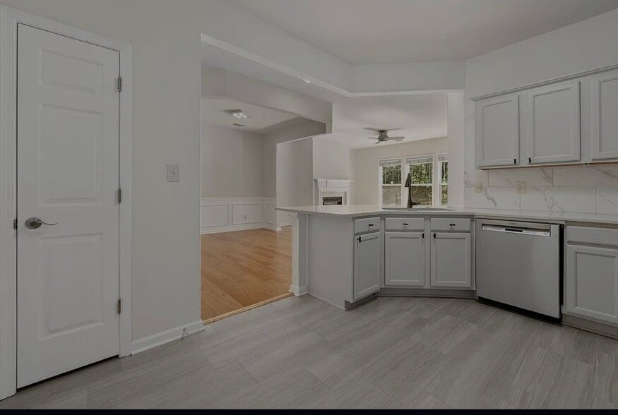 Building Photo - 2734 Winslow Ridge Dr NE