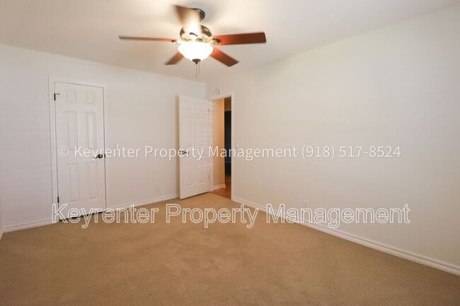 Building Photo - 3702 E 85th Pl