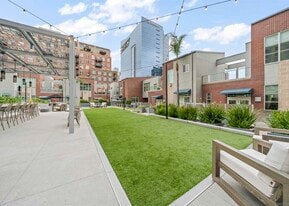 Building Photo - 800 The Mark Ln