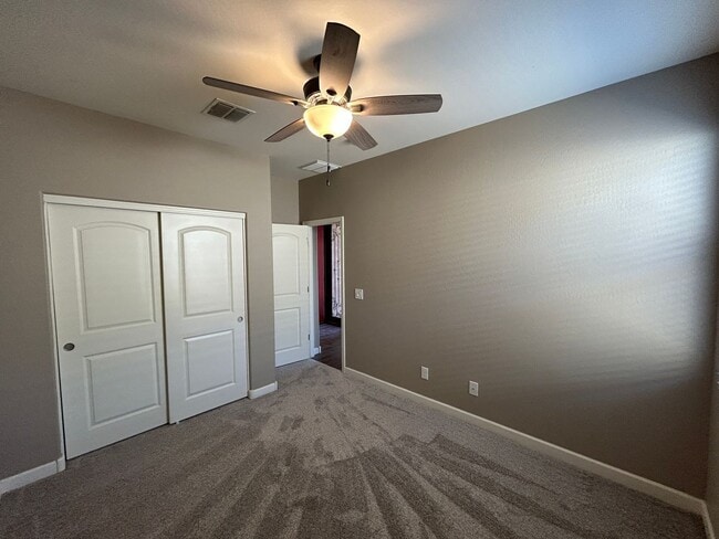 Building Photo - 14825 N 171st Dr