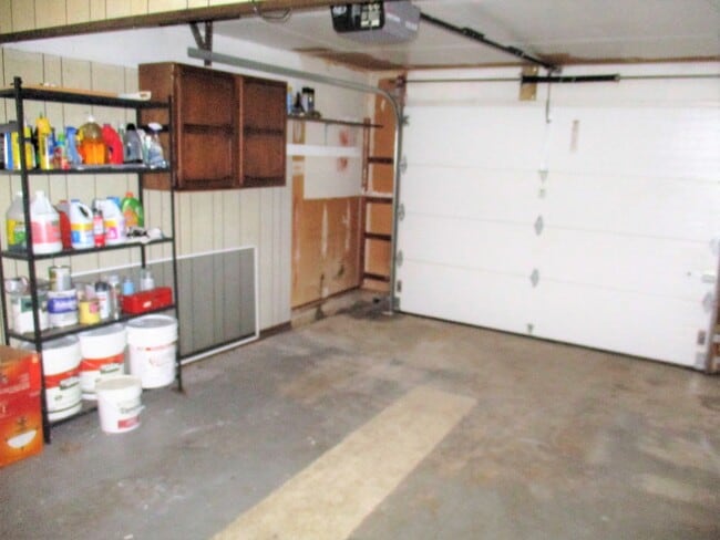 Building Photo - Beautiful 4 Bed 2 Bath Home Sitting On A Spacious Lot In Serene Greenbriar