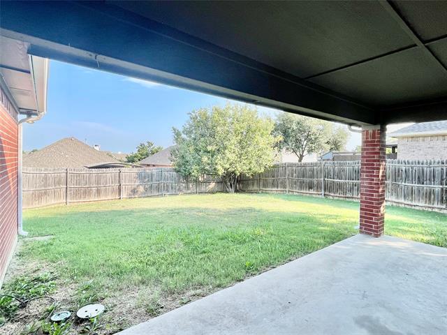 Building Photo - 2015 Silverway Ln