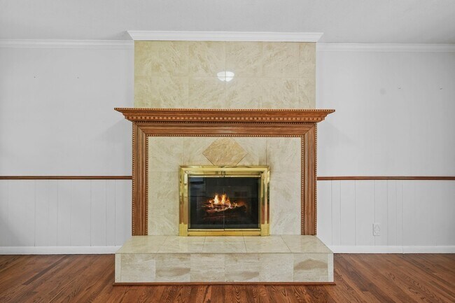 Building Photo - 300 Murray Hill Rd