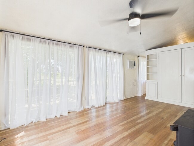 Building Photo - 7070 Tabor Rd