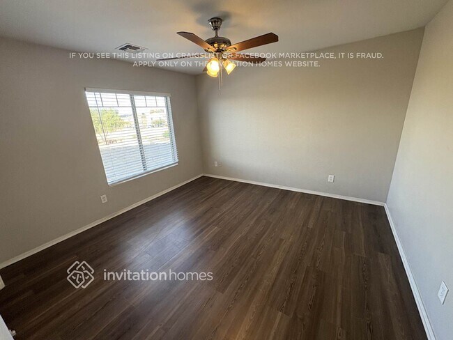 Building Photo - 12813 W Mauna Loa Ln