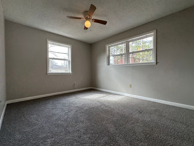 Building Photo - Melody Lane Unit A3