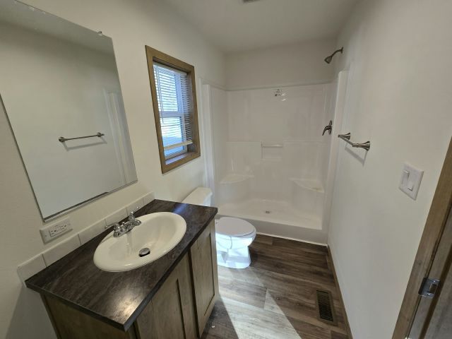 Building Photo - 127 Laurinda Ln