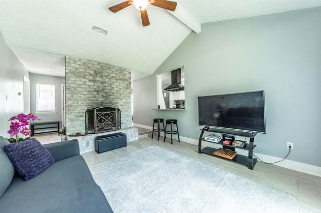 Building Photo - 405 Avondale Ln