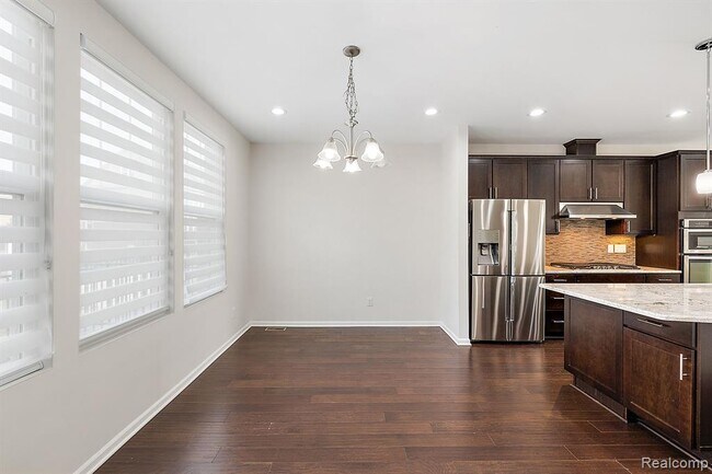 Building Photo - 2884 Glenbar Cir