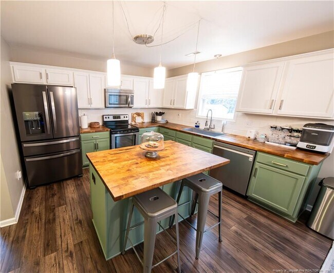 Building Photo - 622 Omaha Dr