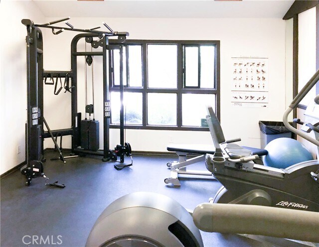 Building Photo - 7890 E Spring St